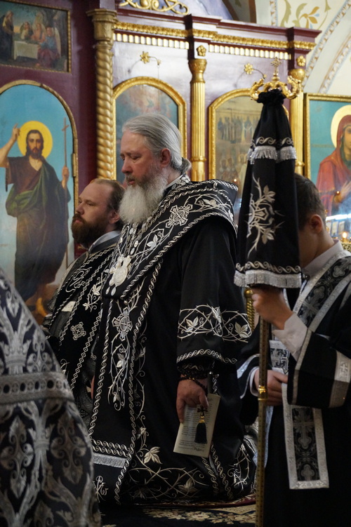 Митрополит Максимилиан совершил первую Великопостную Пассию